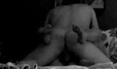 Pene mamme teoie nascosto tra mezzo culo
