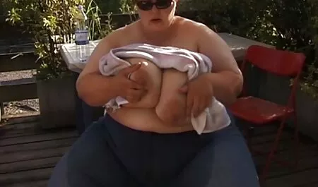La figlia di una donna video porno di mamme troie seduce suo padre giovane e la divorzia a causa del calore del suo