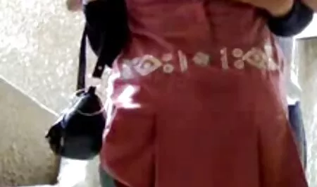 Alcuni bambini si confondono video milf troie davanti ai testimoni al matrimonio.