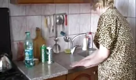 Bellissimo pavimento del bagno di lusso mamme italiane porcone