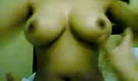 I giovani studenti sorprendono l'insegnante mamme troie porno con la conoscenza del sesso.