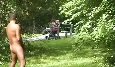 La donna porno mamme troie non può resistere alle sue abilità in