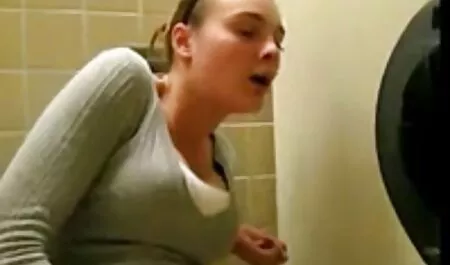 Gli insegnanti sono pieni di desiderio, Sculacciata vergine è il culo di film porno mamme puttane un giovane studente