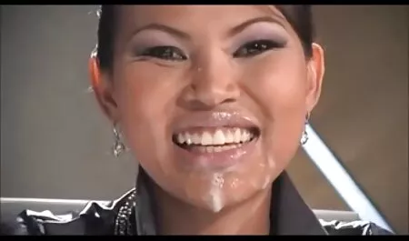I ragazzi hanno rotto ogni milf molto troie buco con un chi scuro.