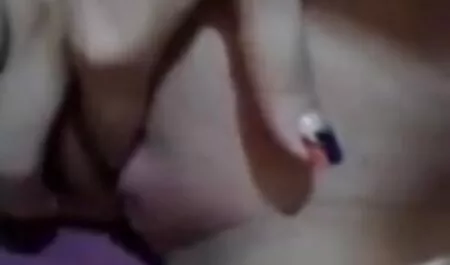 Gli uomini hanno apprezzato la severità di una bella ragazza russa. mammatroia