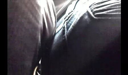 I due girato mamme figlie troie i loro film magro, facciale per un'orgia.
