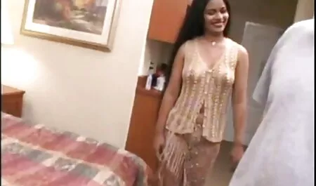 Una ragazza magra gemendo dolcemente con video porno gratis mamme troie un uomo buono
