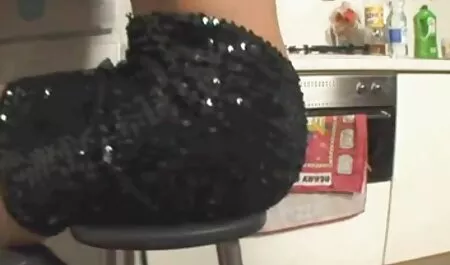 La rossa ha accettato di ottenere la doppia gola profonda. mamme porche pelose