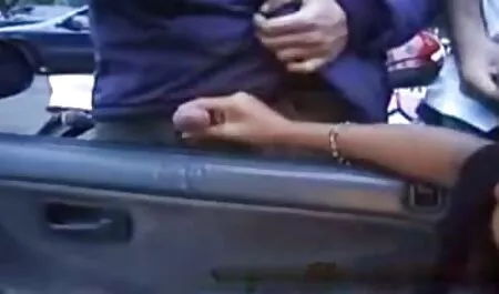 Cornea uomini e ragazze con nonne troie amatoriali davalka molto giovane.