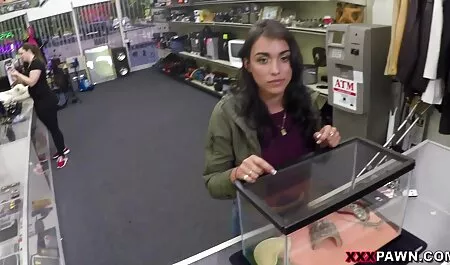 Bella ragazza milf troie amatoriali si sente un grosso cazzo