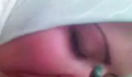 La ragazza era felice di una sorpresa romantica dal suo mamme troie con figli fidanzato.