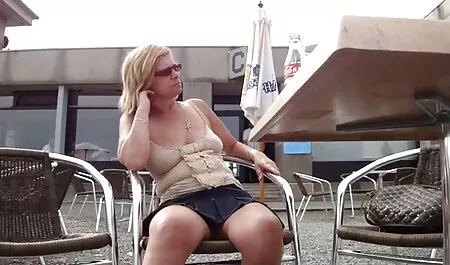 Sesso con mamme troie con figli una bionda