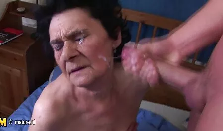 Le belle donne hanno un buon umore mamme italiane porche al mattino sembrano buone, due
