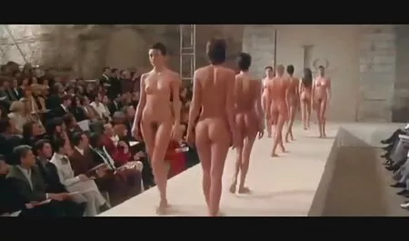 Ai neri mamme zoccole porno piace lasciare gli studenti bianchi in modo onesto.