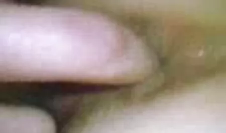 Scivolò al punto di sdraiarsi sul letto, video porno mamme troie ragazze nude.