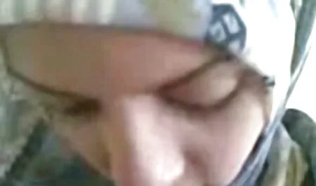 Dolce attacco due amici gangbang video mamme troie accettato