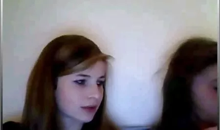 Ho piantato le ragazze sul mio palo con le mamme molto porche spalle larghe.