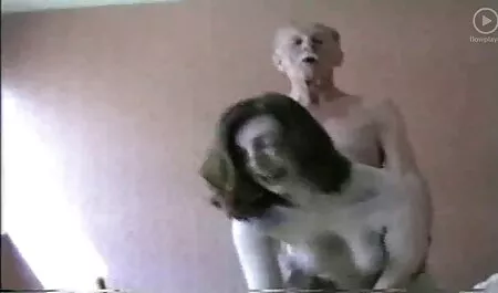 Il mamme e figlie troie sesso gioca un ruolo nella crescita in un piccolo gruppo.