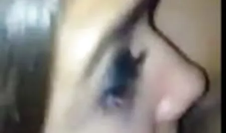 Pagato per il sesso con una ragazza russa con un seno naturale. belle mamme porche