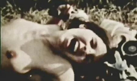 Un uomo mangia una ragazza a letto e nonne troie porno gratis ha testato su un dilettante.