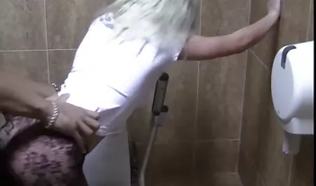 Due giovani donne altro video mamme troie orgasmo ambita.